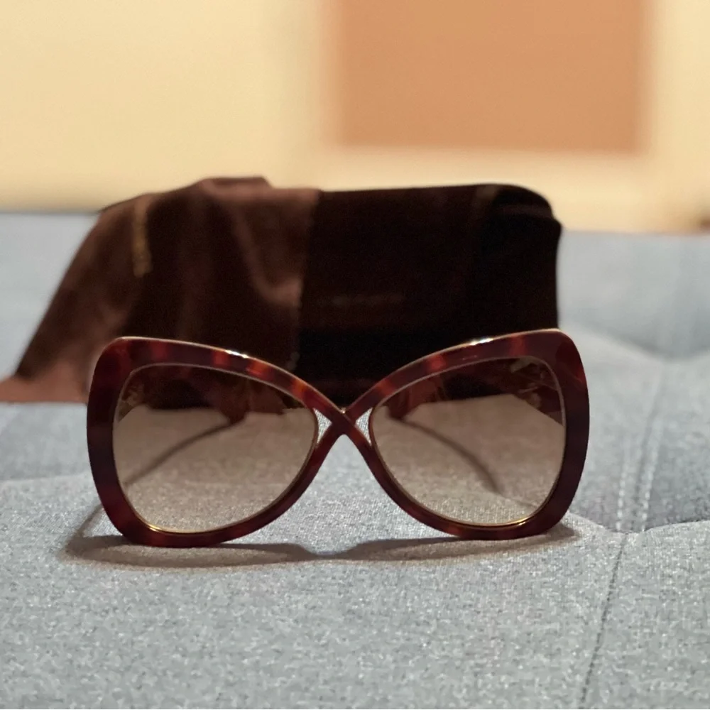 Tom Ford Sunglasses - Picture 1 of 3